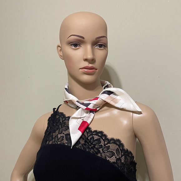 Burberry Handkerchief/Neckerchief - Picture 5 of 5